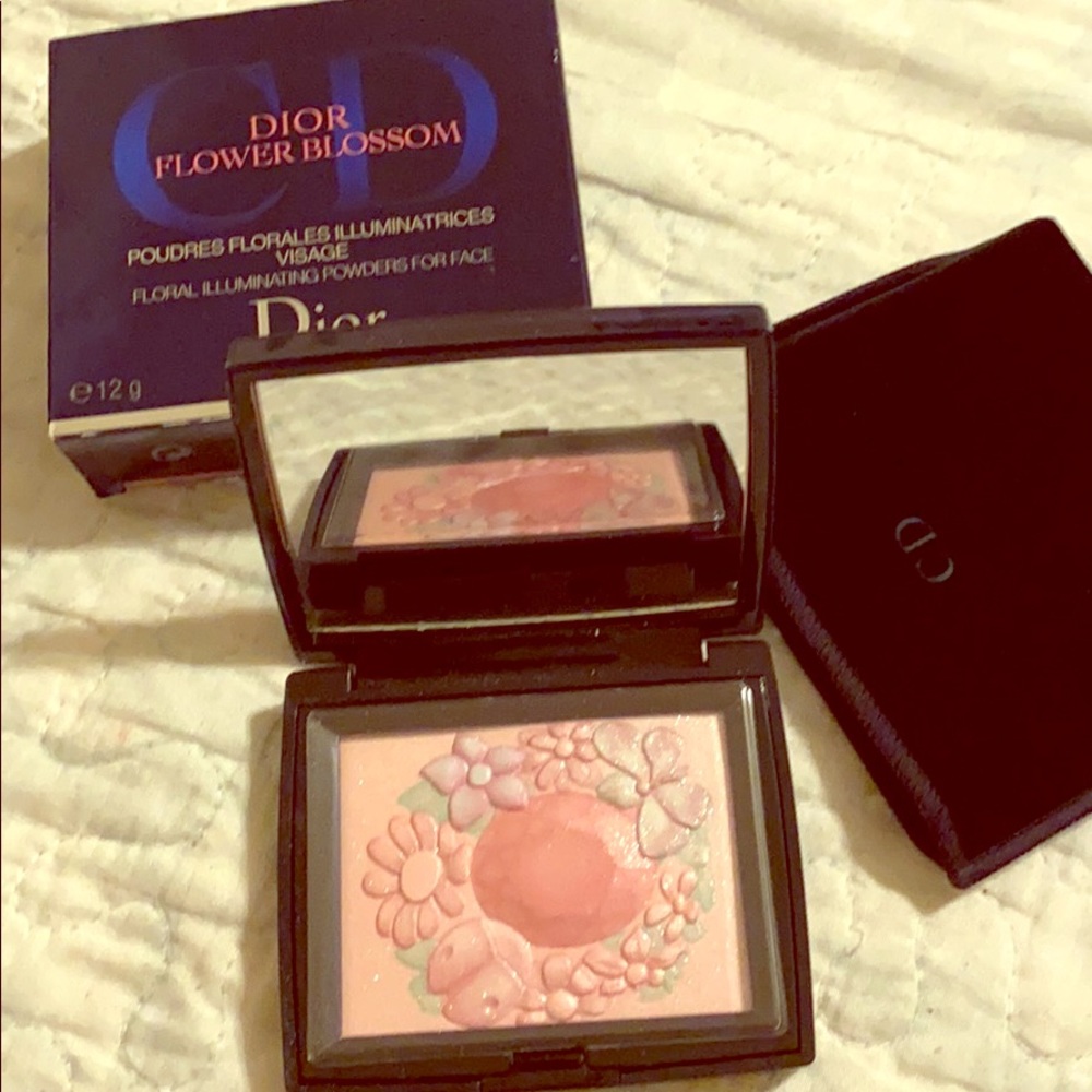 Dior Flower Blossom Illumnating Powders for Face
